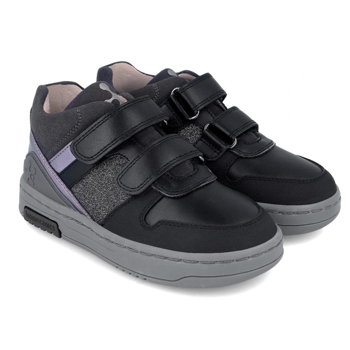 sneakers-biomecanics-241200-
